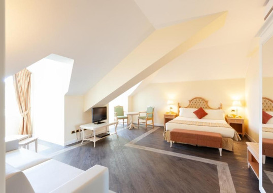 GARDALAND HOTEL 10