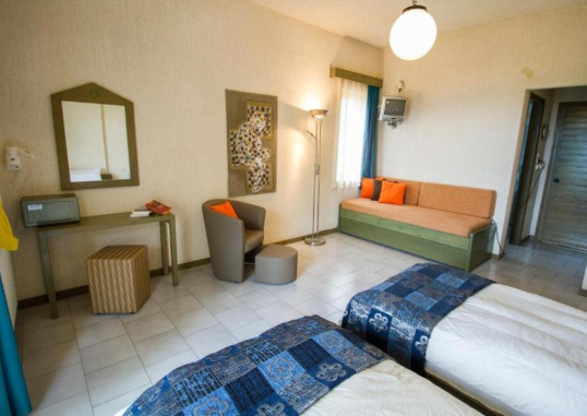 LYCASTI MAISONETTES 8