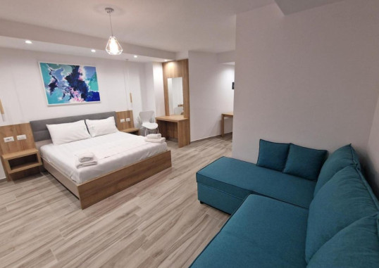 JOANNA SUITES 9