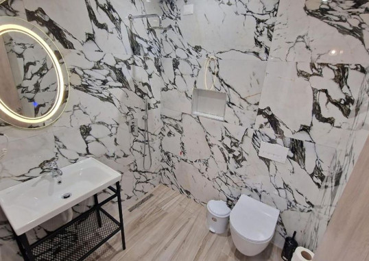 JOANNA SUITES 23