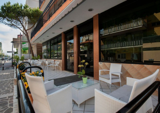 HOTEL SCARLET 1