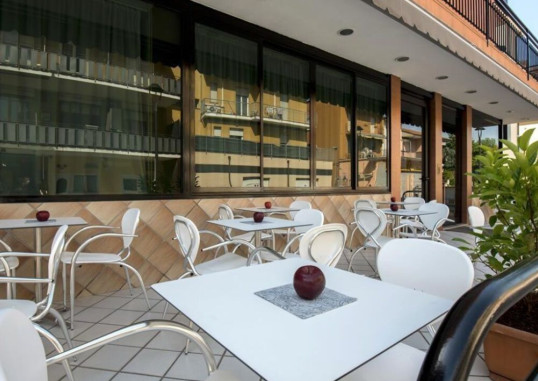HOTEL SCARLET 7