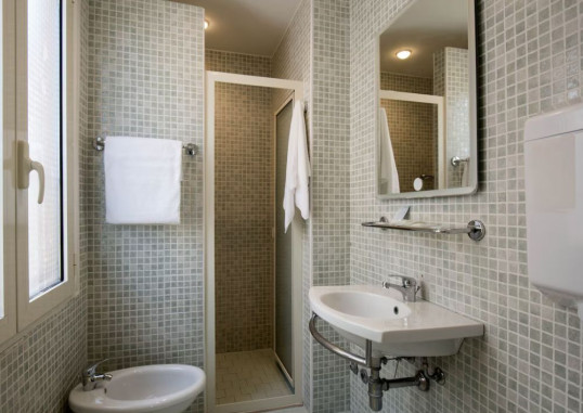 HOTEL SCARLET 13