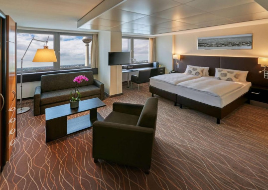 PARK INN BY RADISSON BERLIN ALEXANDERPLATZ 9