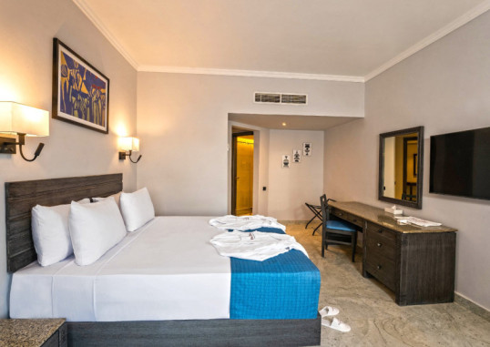 INVIDIA CORAL BEACH TIRAN 14