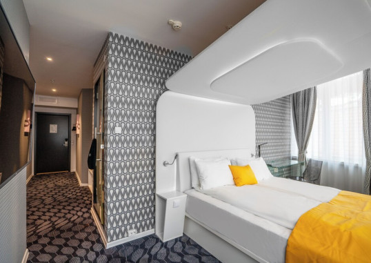 MAGIC HOTEL KORSKIRKEN 6