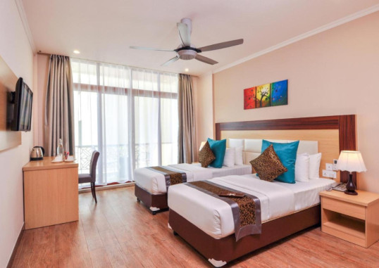 TRITON BEACH HOTEL & SPA 16