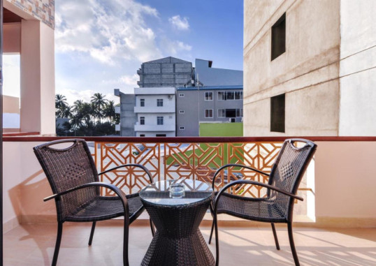 TRITON BEACH HOTEL & SPA 28