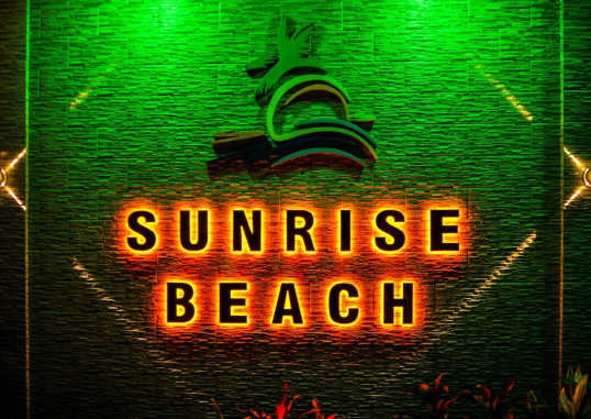 SUNRISE BEACH 28