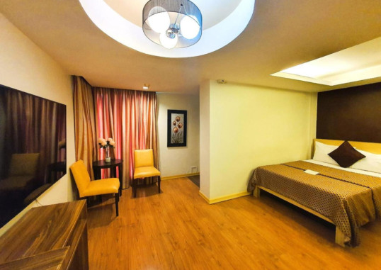 FESTIVE HOTEL 18
