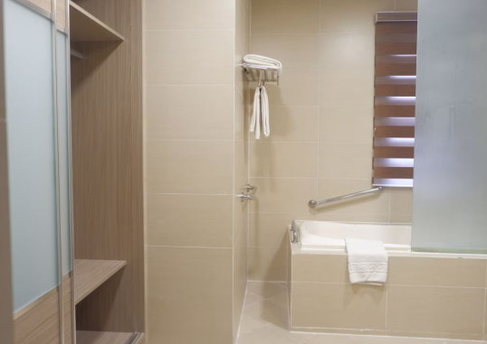 VALERO GRAND SUITES BY SWISS-BELHOTEL 21
