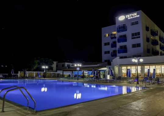 TETYK HOTEL & SUITES 4