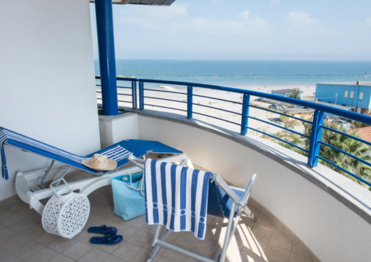 BLU SUITE 7