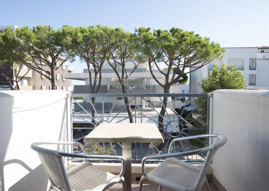 HOTEL ROYAL 20