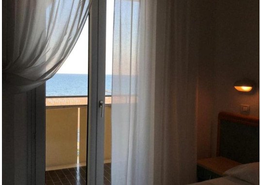 HOTEL ARTIDE 9