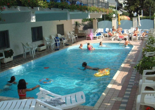 HOTEL ARTIDE 13