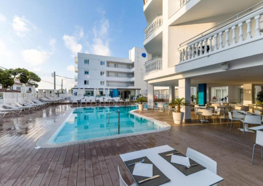 WELIKE TRITON BEACH HOTEL 4