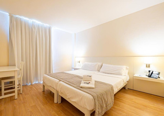 HOTEL ROSELLA 3