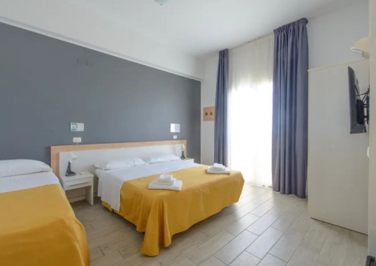 HOTEL NAUTIC 24