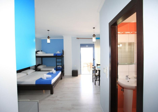 HOTEL KEOS 27