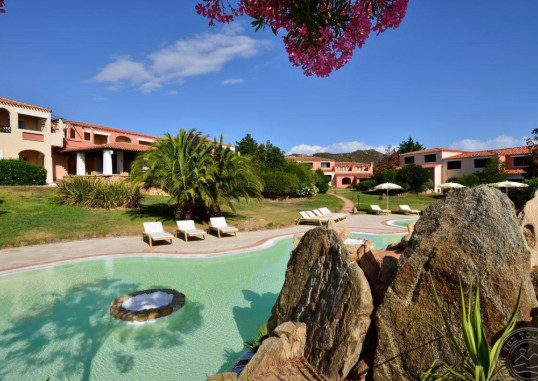 VOI COLONNA VILLAGE 24
