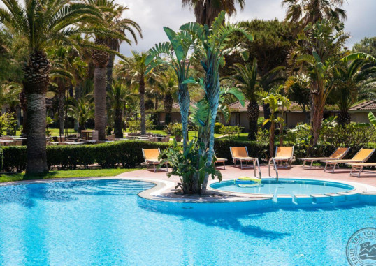 BAIA DEL SOLE RESORT 2