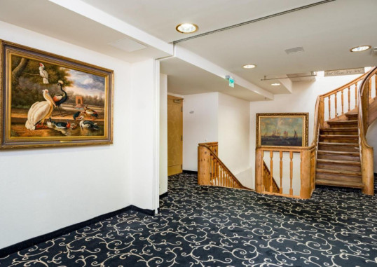 MERITON OLD TOWN GARDEN HOTEL 8