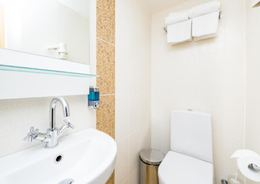 MERITON OLD TOWN GARDEN HOTEL 18
