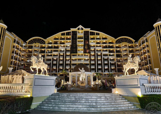 IMPERIAL PALACE 17