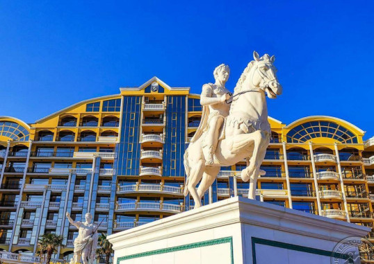IMPERIAL PALACE 21