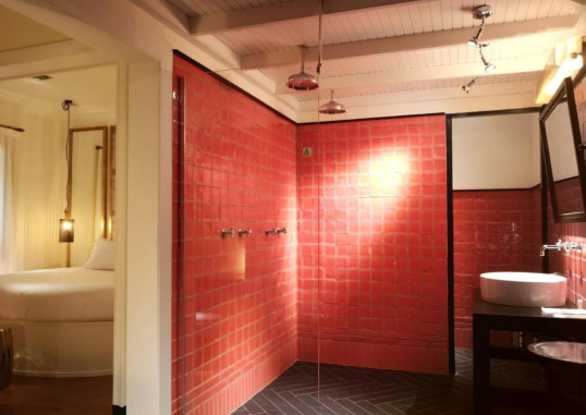 LA FRANCA TRAVELLERS (ADULTS ONLY) 10