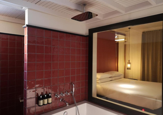 LA FRANCA TRAVELLERS (ADULTS ONLY) 16