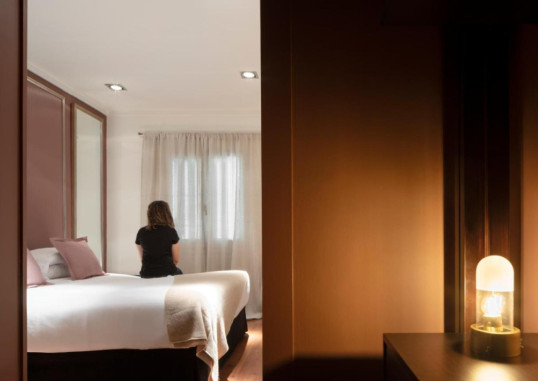 LA FRANCA TRAVELLERS (ADULTS ONLY) 27