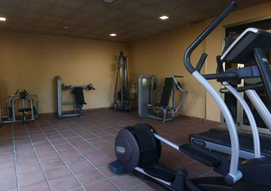 TOSSA BEACH CENTER 9