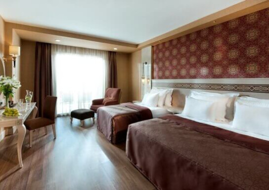 Deluxe Room 1