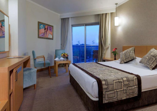 Economy Room Land View 3