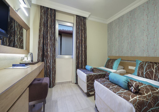 Villa Family Room 2