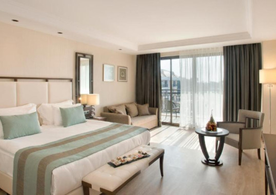 Deluxe Sea Side Room 1