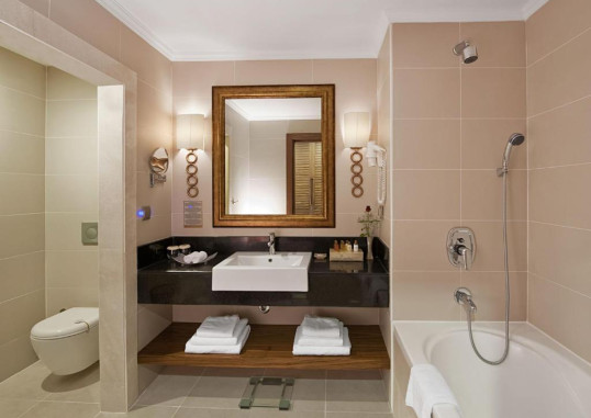 Deluxe Room 2