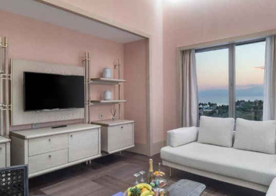 Presidential Suite 8