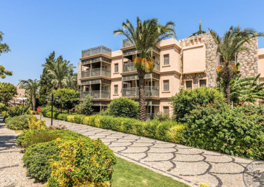 SELECTUM COLLECTION BODRUM 24