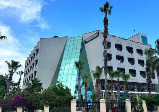 CAMYUVA LUNA HOTEL 4