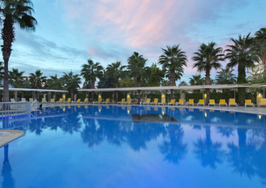CAMYUVA LUNA HOTEL 2