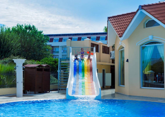 CAMYUVA LUNA HOTEL 24