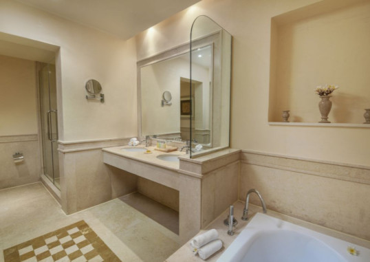 Executive Suite 4