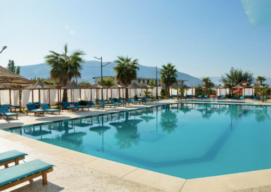 KRAAL HOTEL 5