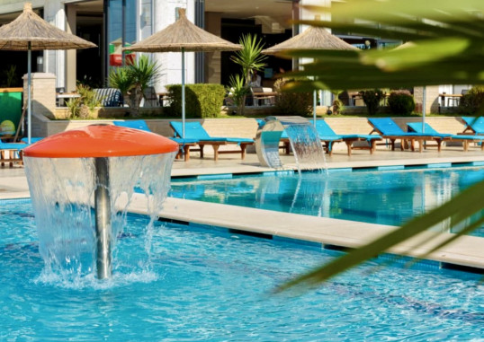 KRAAL HOTEL 7