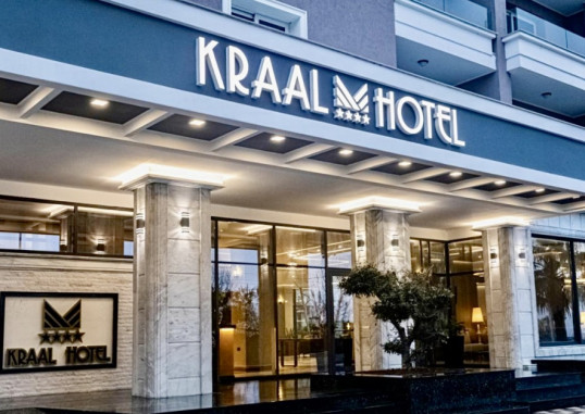 KRAAL HOTEL 9