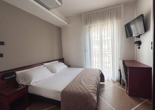LIME HOTEL 3