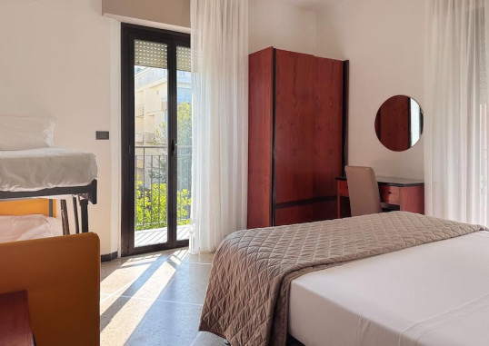 LIME HOTEL 22